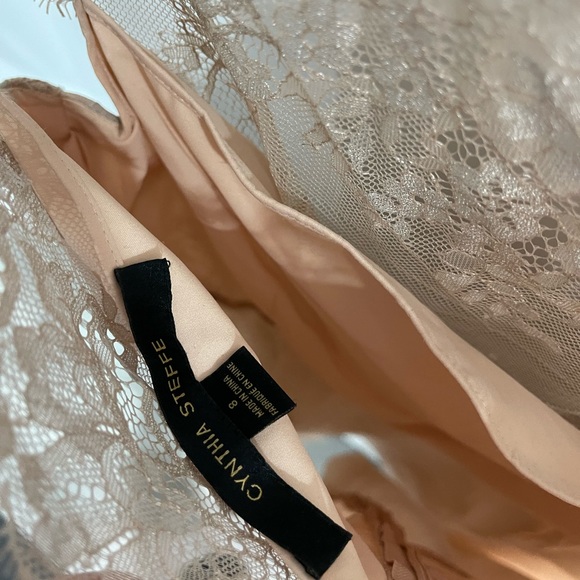 Cynthia Steffe size 8 cream lace dress - Picture 4 of 4